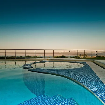 Villa St. Nicolas & Theano
